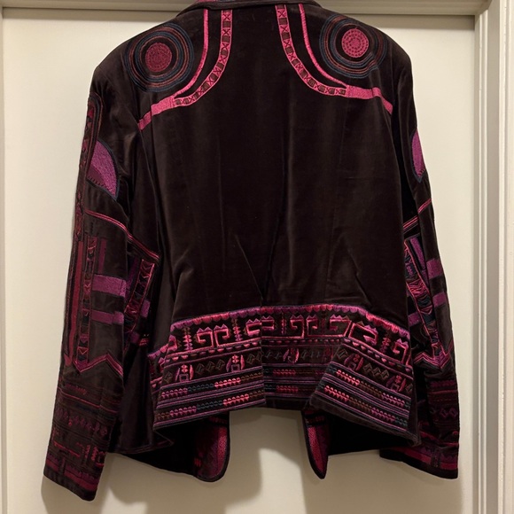 Chic Women's Velvet Blazer with Pink and Brown Design - Picture 3 of 4